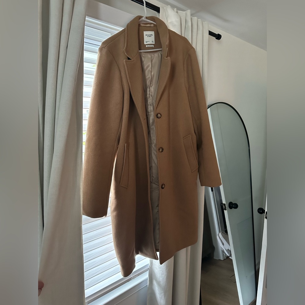 Abercrombie and Fitch Dad jacket ! Only wore once! It’s an XL tall in women’s